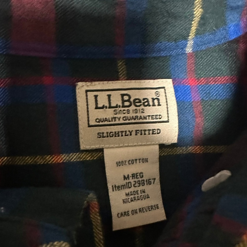 LL Bean Mens Slightly Fitted Flannel Shirt Plaid Red Green Blue Cotton M-REG - Picture 2 of 5